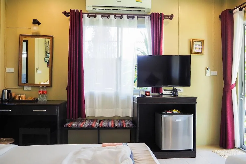 Lanta Castaway Beach Resort Ko Lanta