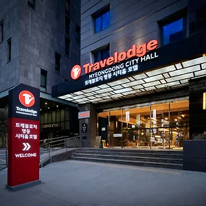 Travelodge Myeongdong City Hall 3* Seoul