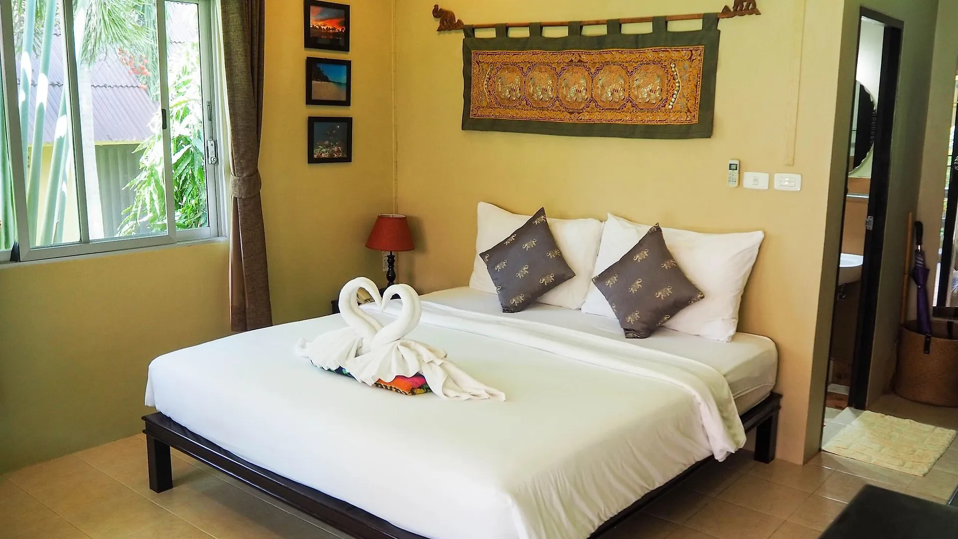 Lanta Castaway Beach Resort Koh Lanta