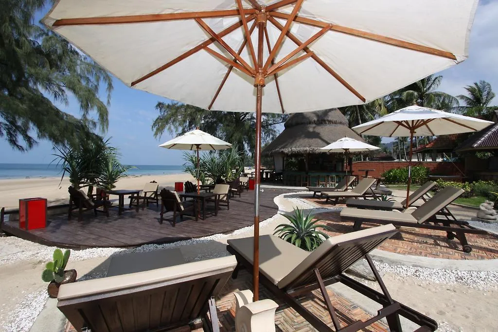 Lanta Castaway Beach Resort Koh Lanta 3*,