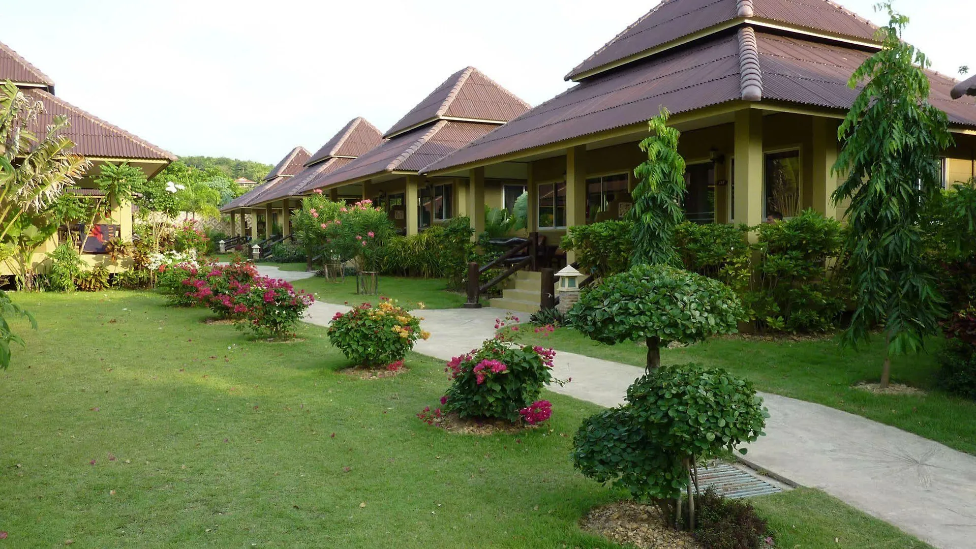 Lanta Castaway Beach Resort Koh Lanta